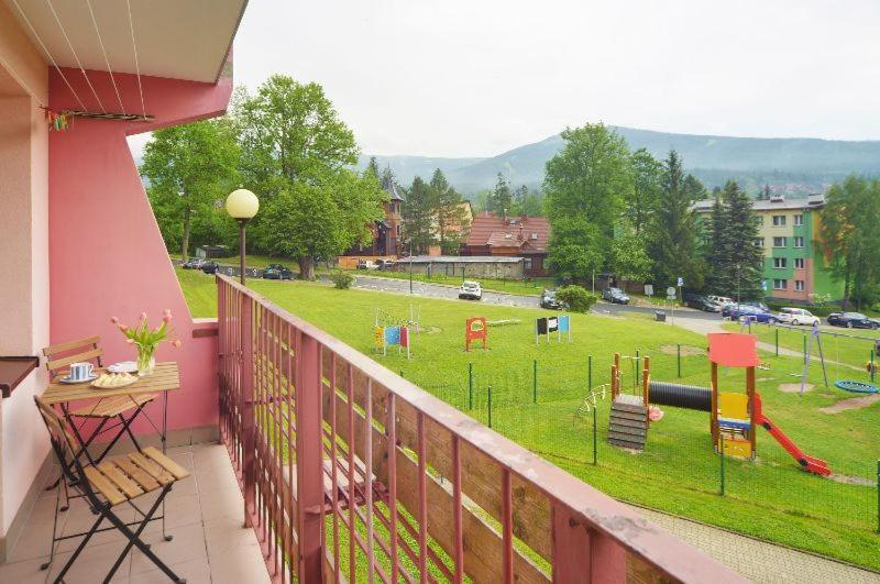Trevilles Apartamenty - Granatowy Шклярська Поремба Екстер'єр фото